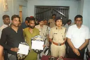 पटना सिटी में भीड़ से बचाने वाले युवकों को किया गया सम्मानित