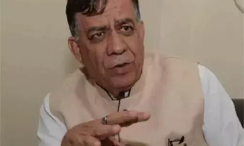 योगी के मंत्री का बड़ा बयान, रात भर नहीं सोये नोएडा के इस गाँव के लोग! योगी के मंत्री का बड़ा बयान, रात भर नहीं सोये नोएडा के इस गाँव के लोग!