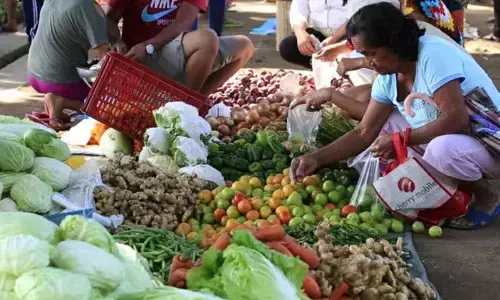 भारत से पाकिस्तान को व्यापार बंद करना पड़ा महंगा, ईद से पहले मचा हाहाकार