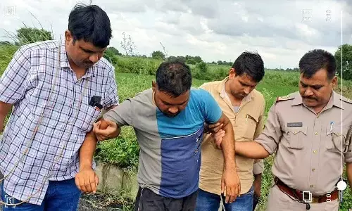 वाह री यूपी पुलिस तेरी अजब कहानी, 15 हजारी को बताया 50 हजार का इनामी बदमाश