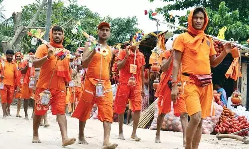 बोलबम के नारों और कांवरियों से पट गया है  सिमरिया से हरिगिरिधाम रास्ता, प्रशासन  व सामाजिक कार्यकर्ता पूरी तरह मुस्तैद