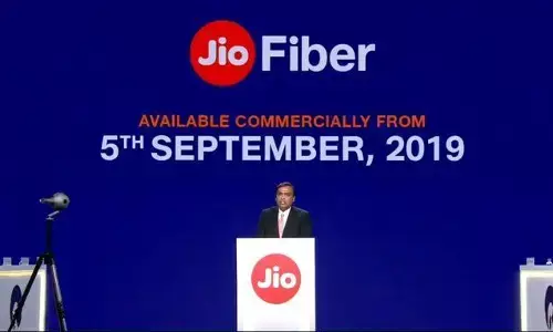 Jio के यूजर्स को मुकेश अंबानी ने दिया बड़ा तोहफा, Jio GIGAFIBER सर्विस 5 सितंबर को होगी पूरे देश में लॉन्‍च