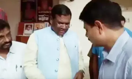 सड़क दुर्घटना में बाल-बाल बचे केंद्रीय मंत्री फग्गन सिंह कुलस्ते, स्कॉर्पियो ने मारी टक्कर