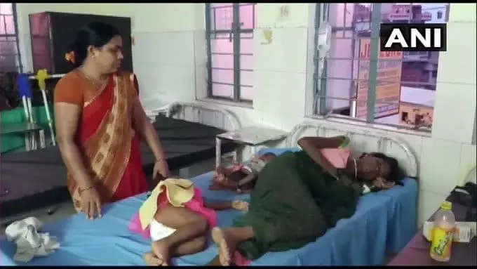 नीतीश के गृह जिले में इलाज के लिए गरीब मां ने लिया अपने ही बच्चों को बेचने का फैसला नीतीश के गृह जिले में इलाज के लिए गरीब मां ने लिया अपने ही बच्चों को बेचने का फैसला