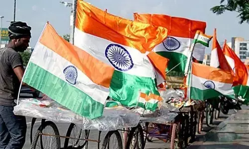 जानिए बिहार के इस जिला में आधी रात को ही क्यों फहराया जाता है तिरंगा? जानिए बिहार के इस जिला में आधी रात को ही क्यों फहराया जाता है तिरंगा?