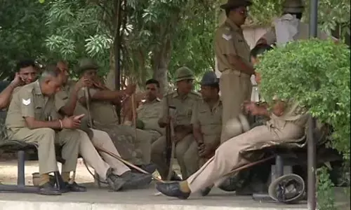 जयपुर में हुआ फिर उपद्रव, 30 वाहन तोड़े इन 15 थाना इलाकों में धारा 144 लगाई, इंटरनेट भी बंद