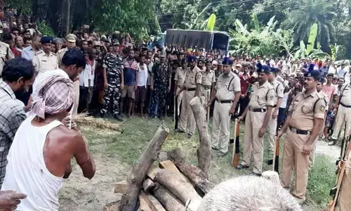 पांच वर्ष तक जिंदगी से लड़ते हार गया जितेंद्र,राजकीय सम्मान के साथ दी गई शहीद को अंतिम विदाई पांच वर्ष तक जिंदगी से लड़ते हार गया जितेंद्र,राजकीय सम्मान के साथ दी गई शहीद को अंतिम विदाई
