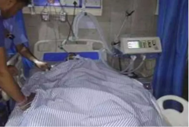 मथुरा में यूपी पुलिस को किया सिपाही ने बदनाम, गुटखे के पैसे मांगने पर दूकानदार को मार डाला मथुरा में यूपी पुलिस को किया सिपाही ने बदनाम, गुटखे के पैसे मांगने पर दूकानदार को मार डाला