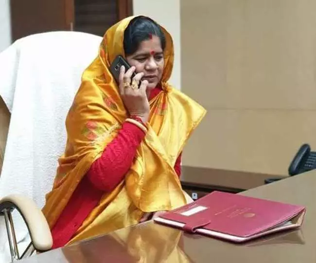 मध्यप्रदेश की मंत्री इमरती देवी का बयान , बीजेपी में मचा हडकम्प कौन कौन जाएगा कांग्रेस में!