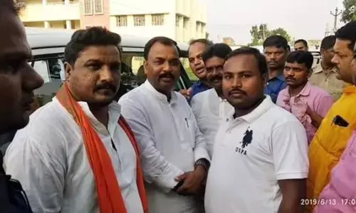 .......और जब अमर शहीदों के नाम को ही भूल गए मंत्री जी .......और जब अमर शहीदों के नाम को ही भूल गए मंत्री जी