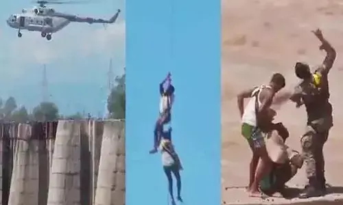 नदी में अचानक बढ़ गया जलस्तर, निर्माणाधीन पुल पर फंसे 2 लोगों का एयरफोर्स ने किया LIVE रेस्क्यू