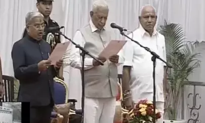 कर्नाटक : येदियुरप्पा सरकार का मंत्रिमंडल गठन, 17 विधायकों ने कैबिनेट मंत्री पद की शपथ ली