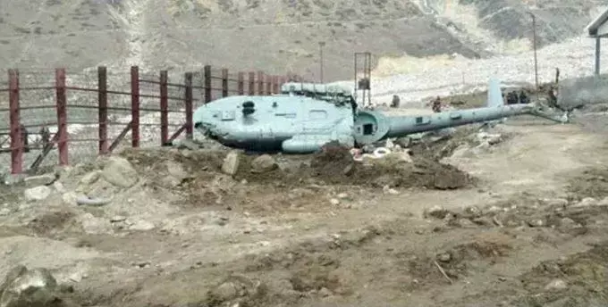 उत्तराखंड में हादसा, उत्तरकाशी में राहत सामग्री ले जा रहा हेलिकॉप्टर क्रैश