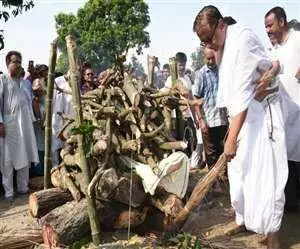 जबतक सूरज चाँद रहेगा ,डॉ साहेब का नाम रहेगाके नारों के बीच पंचतत्व में विलीन हुए जगन्‍नाथ मिश्र