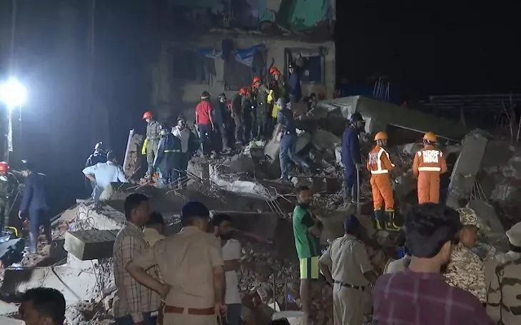 महाराष्ट्र: भिवंडी में गिरी चार मंजिला इमारत, 2 की मौत