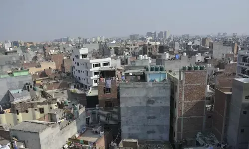 गाज़ियाबाद के खोडा में कौन चलवाता है अवैध चाऊमीन प्लांट?