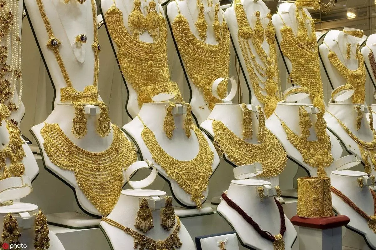 सोना पहली बार 40 हजार के पार, चांदी 46 हजार के पार सोना पहली बार 40 हजार के पार, चांदी 46 हजार के पार