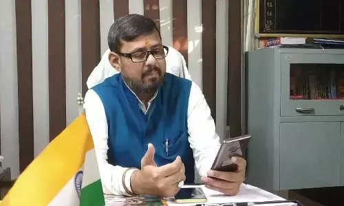 परिवहन मंत्री ने किया एआरटीओ कार्यालय में औचक निरीक्षण,परिसर में फैली गंदगी को लेकर अधिकारियों को लगाई फटकार