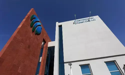 T20 वर्ल्ड कप के 2022 तक टलने की खबर पर ICC ने दी ये सफाई, पढ़ें- क्या दिया बयान T20 वर्ल्ड कप के 2022 तक टलने की खबर पर ICC ने दी ये सफाई, पढ़ें- क्या दिया बयान