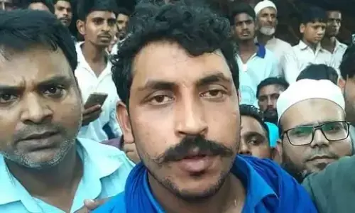 भीम आर्मी ने एटा में किया विरोध प्रदर्शन, राष्ट्रपति को लिखा पत्र