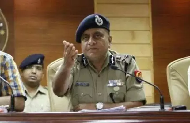 बीजेपी के पूर्व सांसद स्वामी चिन्मयानंद पर आरोप लगाने वाली शाहजहांपुर लॉ कॉलेज की छात्रा राजस्थान से बरामद बीजेपी के पूर्व सांसद स्वामी चिन्मयानंद पर आरोप लगाने वाली शाहजहांपुर लॉ कॉलेज की छात्रा राजस्थान से बरामद