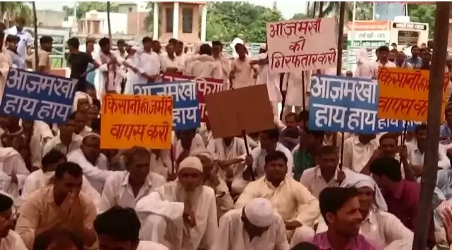 रामपुर में आज़म खान की गिरफ्तारी को लेकर किसानों का धरना प्रदर्शन जारी