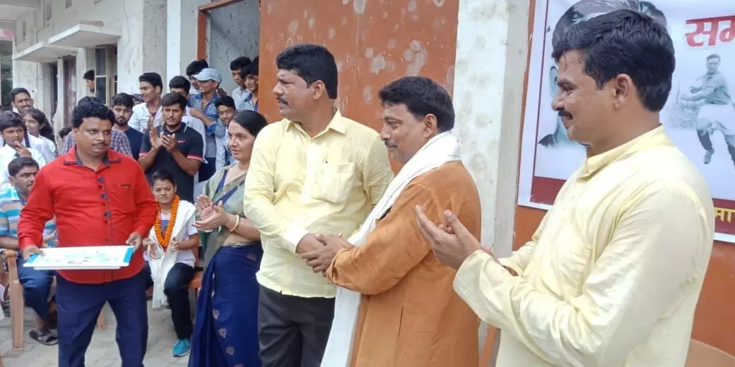 बेगूसराय में खेल दिवस के अवसर पर जिले के खिलाड़ियों किया गया सम्मानित