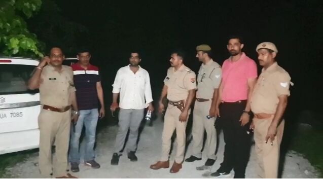 नोएडा पुलिस की बदमाशों से मुठभेड़, दो बदमाश घायल , दरोगा को भी लगी गोली नोएडा पुलिस की बदमाशों से मुठभेड़, दो बदमाश घायल , दरोगा को भी लगी गोली
