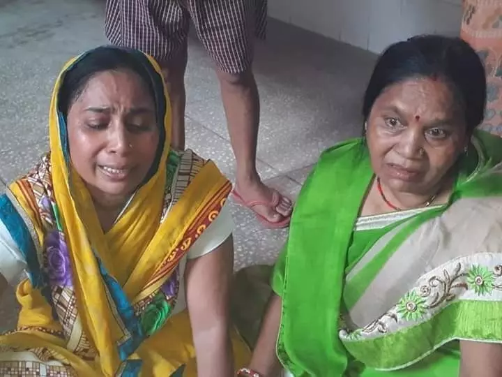 शाहजहांपुर के जलालाबाद में बिजली लाइन की चपेट में आकर विवाहिता की मौत शाहजहांपुर के जलालाबाद में बिजली लाइन की चपेट में आकर विवाहिता की मौत