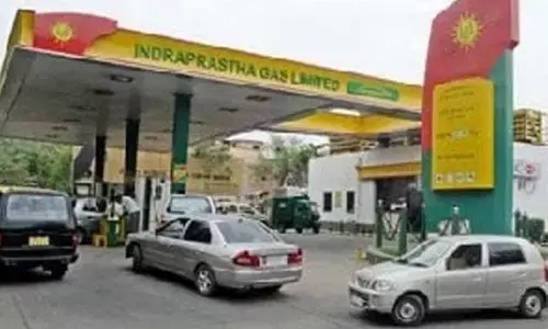 CNG-PNG Price Hike: आम आदमी को लगा महंगाई का एक और झटका, 13 दिन में दूसरी बार बढ़े CNG-PNG के दाम CNG-PNG Price Hike: आम आदमी को लगा महंगाई का एक और झटका, 13 दिन में दूसरी बार बढ़े CNG-PNG के दाम