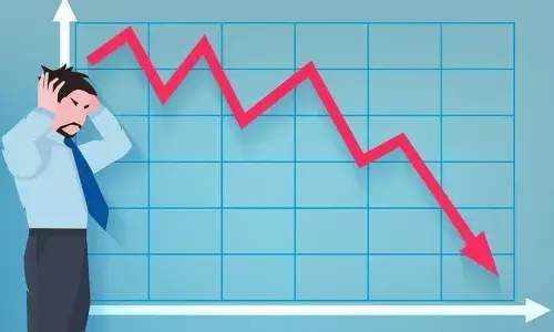 देश में आर्थिक सुस्ती की मार, अब 8 कोर सेक्टर की ग्रोथ का हुआ बंटाधार, ताली पीट पीट कर खुश हो रही सरकार