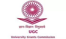 स्नातक करने वाले छात्रों के लिए अच्छी खबर, UGC करने जा रहा नियमों में बड़ा बदलाव स्नातक करने वाले छात्रों के लिए अच्छी खबर, UGC करने जा रहा नियमों में बड़ा बदलाव