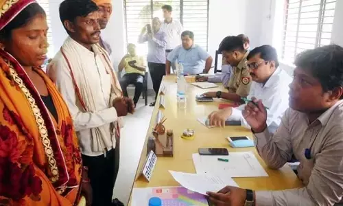 अनुपस्थित रहने पर डीएम ने एक्सईएन के निलम्बन संतुति की, सम्पूर्ण समाधान दिवस में 301 शिकायतें प्राप्त हुई 14 शिकायतों का निस्तारण मौके पर अनुपस्थित रहने पर डीएम ने एक्सईएन के निलम्बन संतुति की, सम्पूर्ण समाधान दिवस में 301 शिकायतें प्राप्त हुई 14 शिकायतों का निस्तारण मौके पर