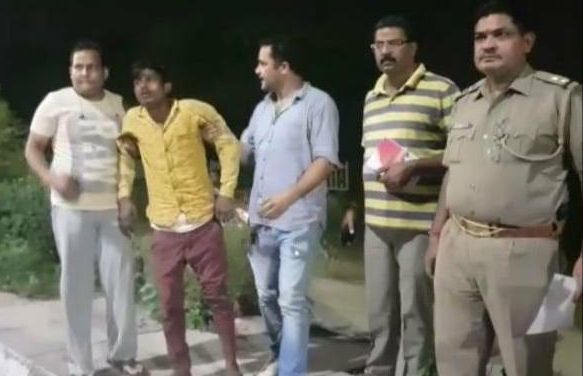 चार दिन में लूट का खुलासा, इनामी बदमाश सुदेश उर्फ हेमराज को नोएडा पुलिस ने किया गिरफ्तार चार दिन में लूट का खुलासा, इनामी बदमाश सुदेश उर्फ हेमराज को नोएडा पुलिस ने किया गिरफ्तार