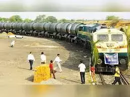 रेलवे ने लातूर नगर निगम को पकड़ाया 9 करोड़ का बिल, नगर आयुक्त के उड़े होश