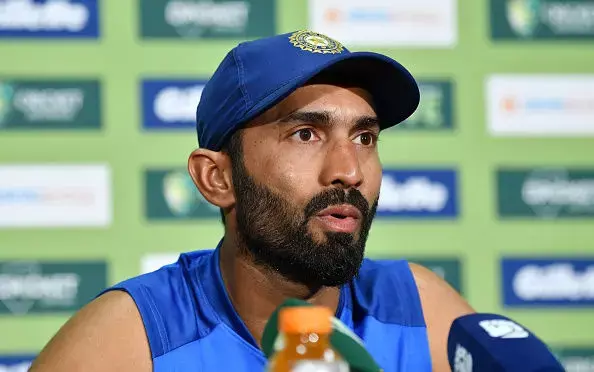 दिनेश कार्तिक ने BCCI से मांगी माफी, बीसीसीआई की मर्जी के खिलाफ उठाया था ये कदम दिनेश कार्तिक ने BCCI से मांगी माफी, बीसीसीआई की मर्जी के खिलाफ उठाया था ये कदम