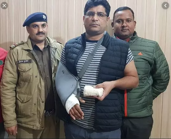इंदौर के चर्चित हत्त्याकांड के आरोपी रोहित सेठी का पेशी के दौरान शिमला की होटल में माशूका के इस वीडियो वायरल होने से मचा हड़कंप