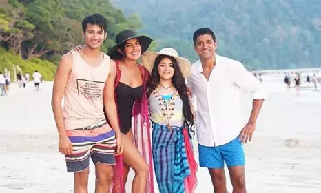 प्रियंका चोपड़ा ने जायरा वसीम के साथ फोटो डाल कर मचा दिया बवाल, जानें फिर क्या हुआ? प्रियंका चोपड़ा ने जायरा वसीम के साथ फोटो डाल कर मचा दिया बवाल, जानें फिर क्या हुआ?