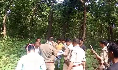पीलीभीत पुलिस ने कार चालक का शव किया बरामद और कार गाजियाबाद में मिली पीलीभीत पुलिस ने कार चालक का शव किया बरामद और कार गाजियाबाद में मिली