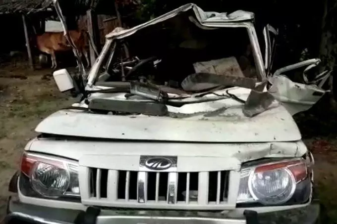 रोडवेज बस और बोलेरो में भीषण टक्कर, बिहार के चार लोगों की मौत रोडवेज बस और बोलेरो में भीषण टक्कर, बिहार के चार लोगों की मौत