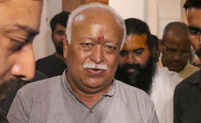 आरएसएस प्रमुख मोहन भागवत की काफिले की कार ने बाइक को टक्कर मारी, राजस्थान में 6 साल की मासूम की मौत आरएसएस प्रमुख मोहन भागवत की काफिले की कार ने बाइक को टक्कर मारी, राजस्थान में 6 साल की मासूम की मौत