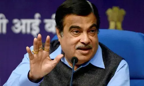 गुजरात सरकार ने कम किया ट्रैफिक जुर्माना, मंत्री नितिन गडकरी ने तब सुनाया यह सख्त फरमान हुए सब हैरान! गुजरात सरकार ने कम किया ट्रैफिक जुर्माना, मंत्री नितिन गडकरी ने तब सुनाया यह सख्त फरमान हुए सब हैरान!