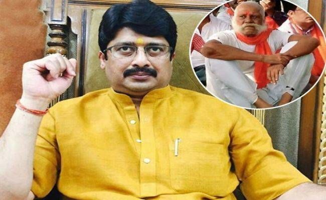 बाहुबली विधायक राजा भैया के पिता उदय प्रताप पर एफआईआर दर्ज, जानें क्या है मामला? बाहुबली विधायक राजा भैया के पिता उदय प्रताप पर एफआईआर दर्ज, जानें क्या है मामला?