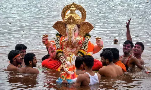 Ganpati Visarjan 2019: आज है अनंत चतुर्दशी-गणेश विसर्जन भी आज, जानें- शुभ मुहूर्त तिथि और जरूरी नियम Ganpati Visarjan 2019: आज है अनंत चतुर्दशी-गणेश विसर्जन भी आज, जानें- शुभ मुहूर्त तिथि और जरूरी नियम