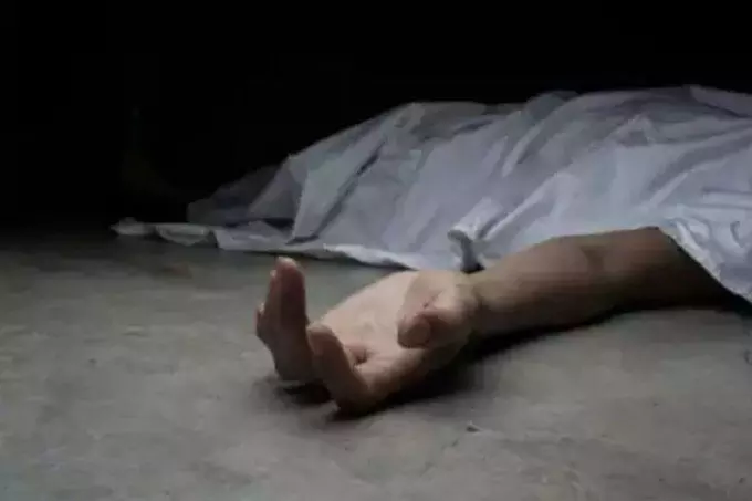 यूपी के मथुरा में बड़ी बहन की मौत से छोटी बहन को लगा सदमा, शव के पास रोते हुए दे दी जान