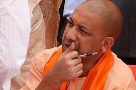 यूपी सरकार की बड़ी कार्यवाही, जिलाधिकारी और दो एसडीएम समेत पांच अधिकारी किये सस्पेंड यूपी सरकार की बड़ी कार्यवाही, जिलाधिकारी और दो एसडीएम समेत पांच अधिकारी किये सस्पेंड