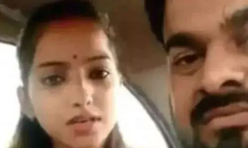 अब साक्षी मिश्रा का छलका दर्द, बोलीं- शादी के बाद से ही बिता रहे भगोड़े जैसी जिंदगी अब साक्षी मिश्रा का छलका दर्द, बोलीं- शादी के बाद से ही बिता रहे भगोड़े जैसी जिंदगी