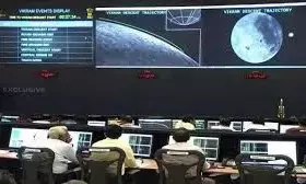 चंद्रयान-2: इसरो की आखिरी उम्मीद में जान डाल रहा नासा, हो सकता है अब हैलो का जवाब दे विक्रम! चंद्रयान-2: इसरो की आखिरी उम्मीद में जान डाल रहा नासा, हो सकता है अब हैलो का जवाब दे विक्रम!