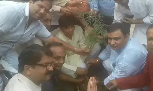 प्रधानमंत्री के जन्मदिवस पर प्रभारी मंत्री ने जिला अस्पताल का निरीक्षण प्रधानमंत्री के जन्मदिवस पर प्रभारी मंत्री ने जिला अस्पताल का निरीक्षण