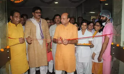 स्वास्थ्य मंत्री जय प्रताप सिंह ने किया अपातकालीन विभाग में आपरेशन थियेटर का उद्घाटन